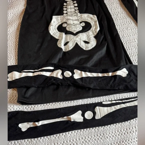 Spirit Black and White Halloween Skeleton Costume(Socks Not Included) - Picture 5 of 5